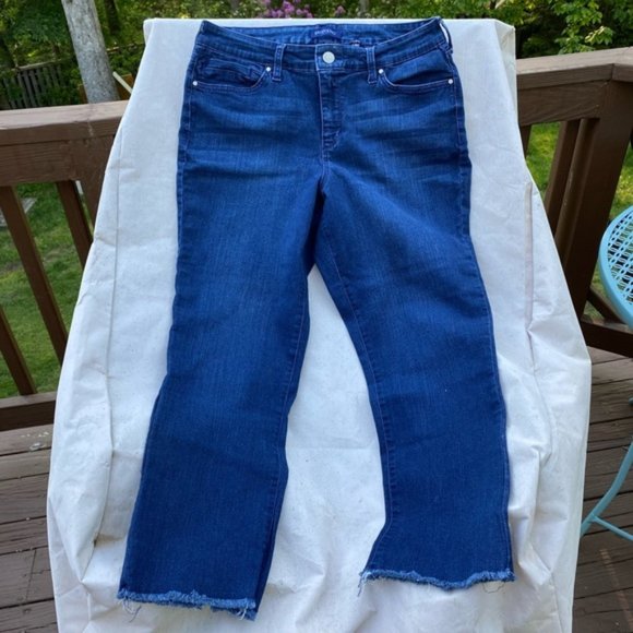 Denim - Bandolino Millie Capri Jeans - Missy Size 10